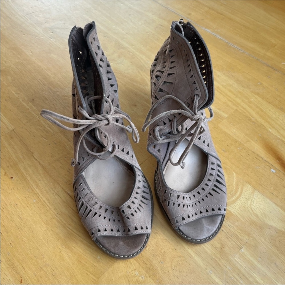 Vince Camuto Women's Lace-Up Peep Toe Sandals